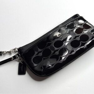 COACH Peyton Embossed Signature C Liquid Gloss Black Patent Leather Wristlet